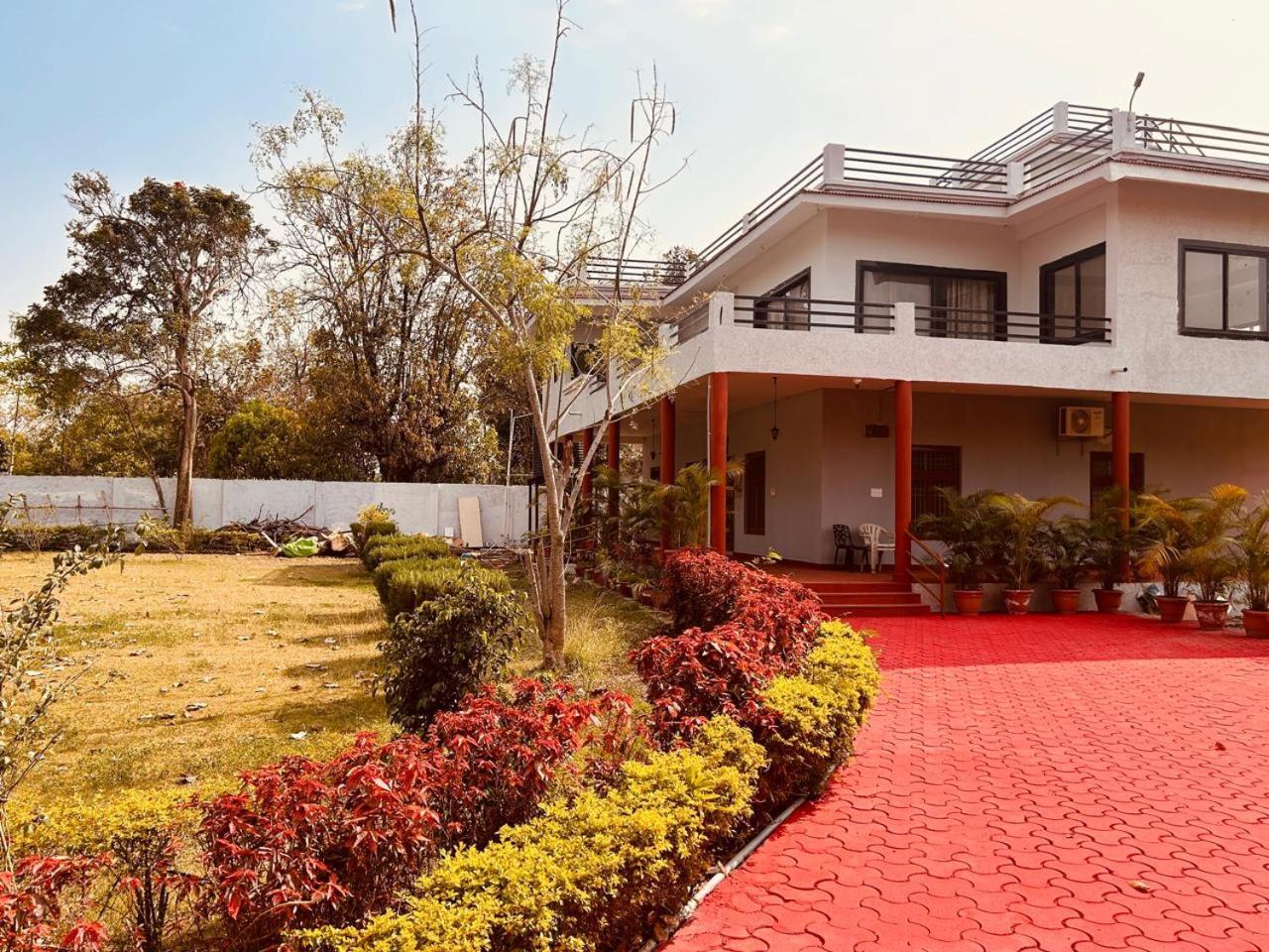 The English Gaon 4 Bhk โบปาล ภายนอก รูปภาพ
