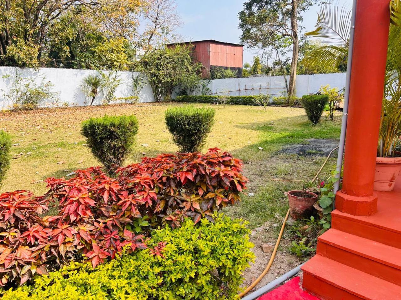 The English Gaon 4 Bhk โบปาล ภายนอก รูปภาพ